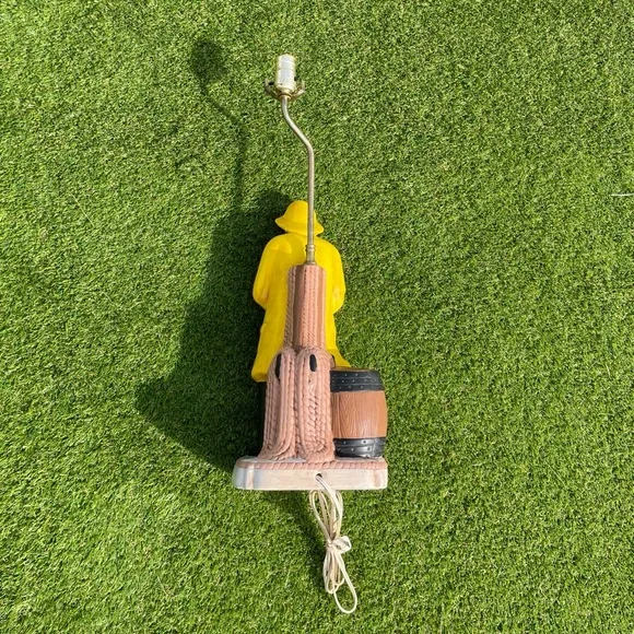 Vintage 80s Nautical Ceramic Fisherman Sailor Table Lamp - Picture 5 of 9